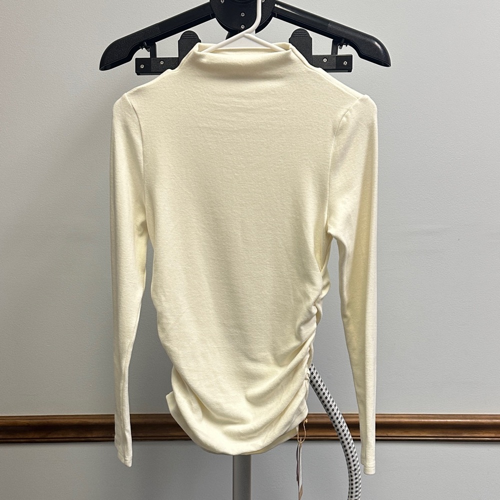NWT OGL thermal Women's Top